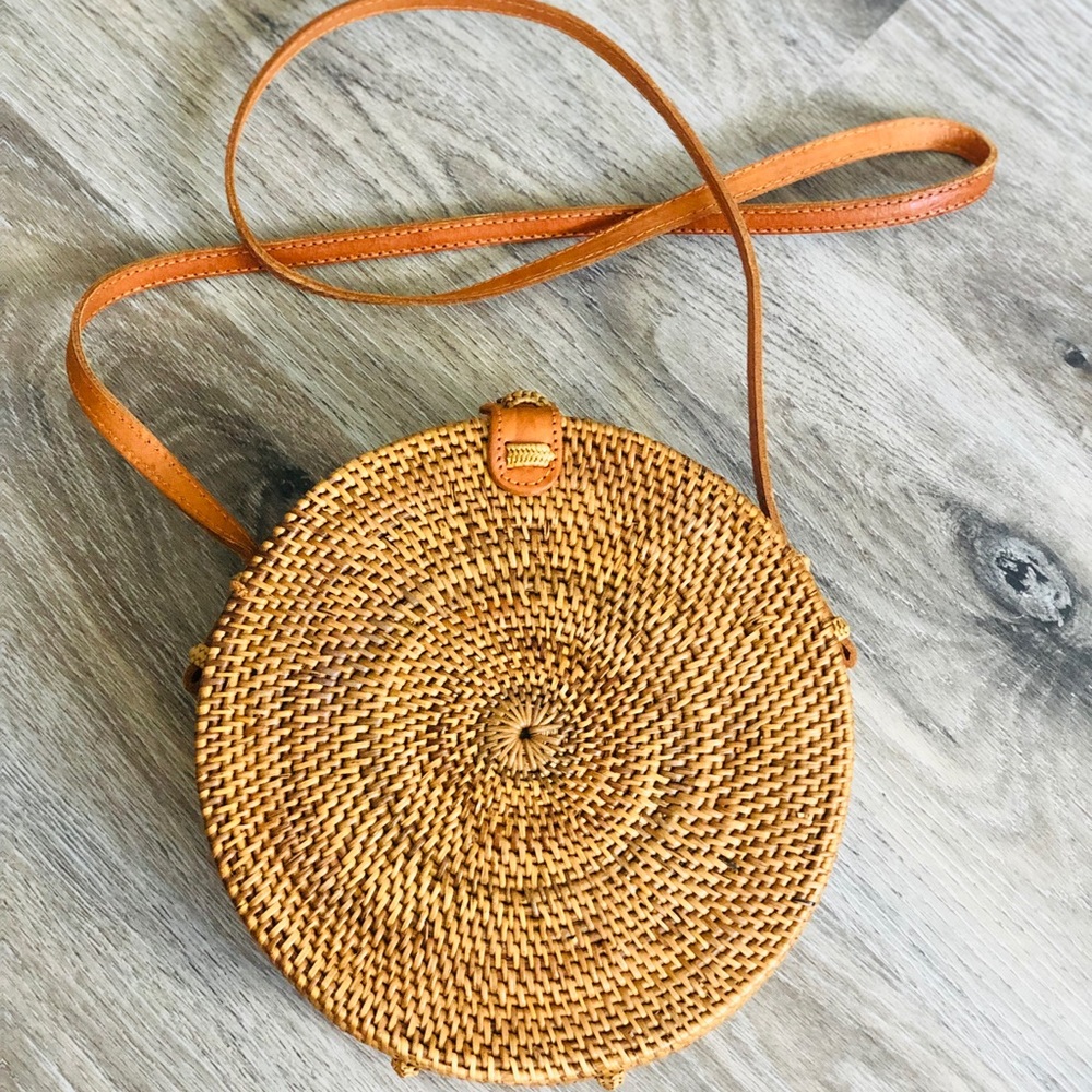 Handmade Rattan Crossbody Bag - Picture 3 of 6